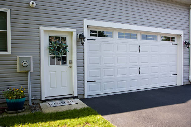 24/7 Emergency Garage Door Panel Replacement experts in Warren County County, OH
